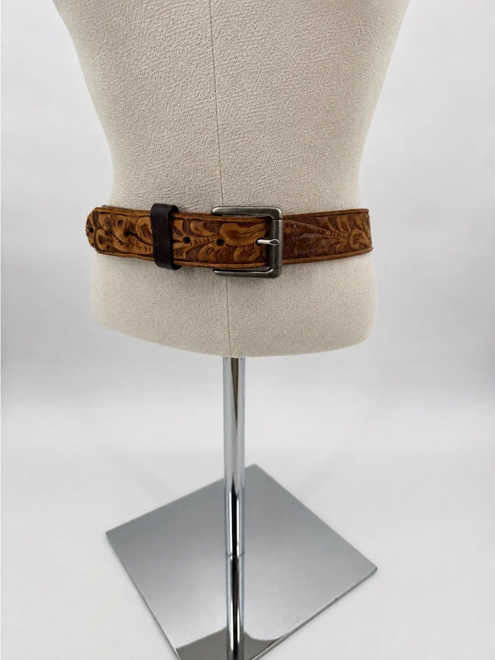 Unbranded Tooled Leather Brown Belt Western Mens Size 38 Embroidered